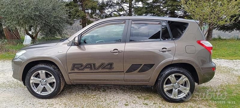 Usata Toyota RAV4 2009 SUV