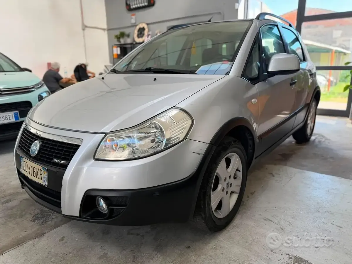 Usata Fiat Sedici Dynamic 120 CV (88 kW) 2006 Grigio SUV
