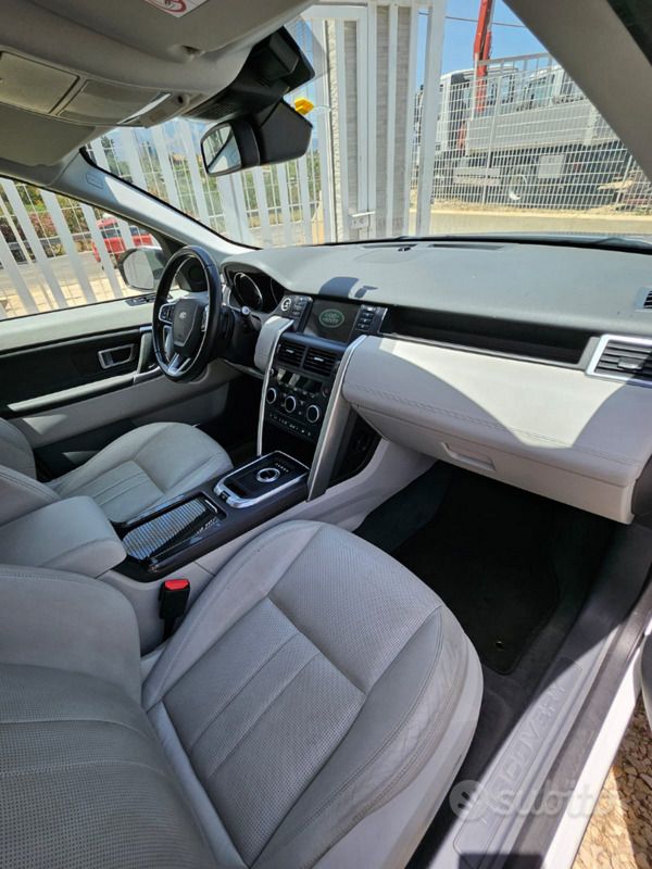 Usata Land Rover Discovery 4 190 CV (139 kW) 2016 Bianco SUV