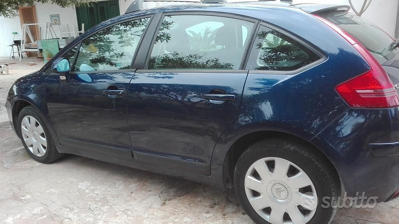 Usata Citroën C4 90 CV (66 kW) 2005 Blu Berlina