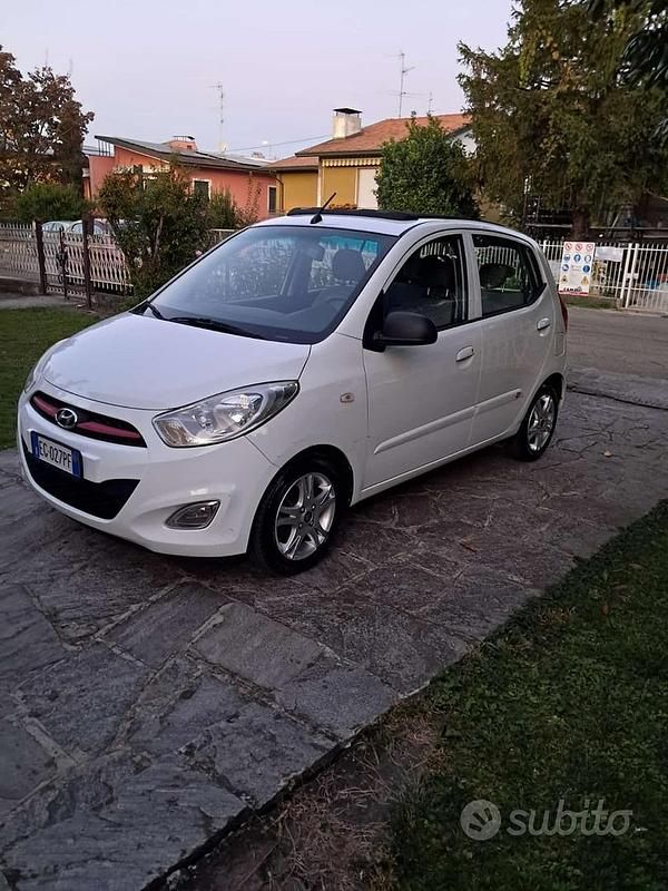 Usata Hyundai i10 69 CV (50 kW) 2011 Bianco Utilitaria