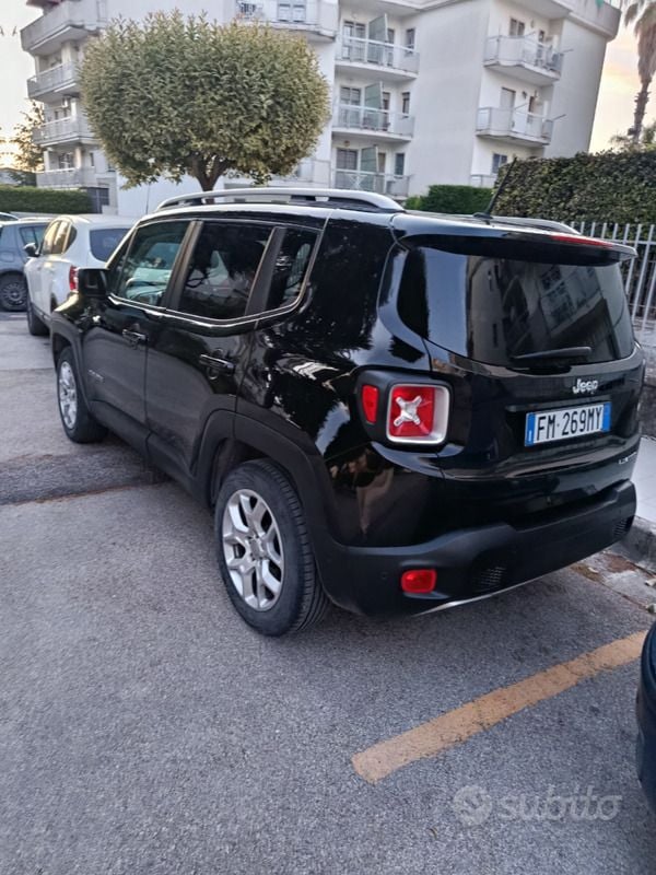 Usata Jeep Renegade Limited 120 CV (88 kW) 2017 Nero SUV