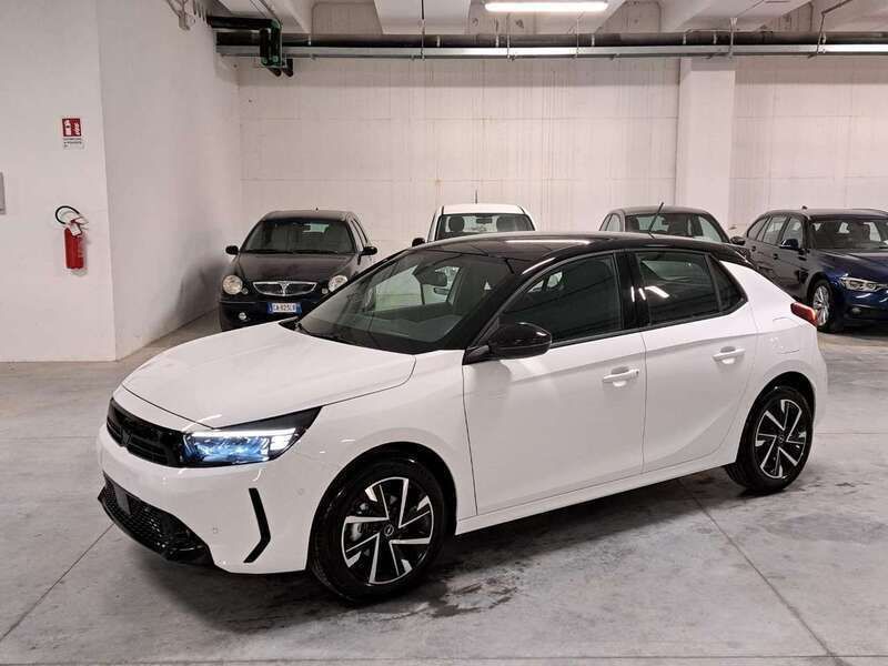 Usata Opel Corsa 75 CV (55 kW) 2024 Bianco Utilitaria