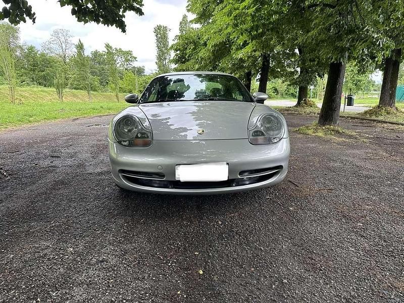 Usata Porsche 911 Carrera Cabriolet 299 CV (219 kW) 2001 Argento Cabrio
