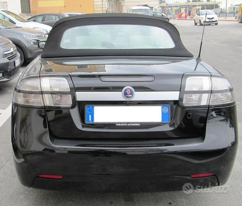 Usata Saab 9-3 Cabriolet Vector 180 CV (132 kW) 2008 Nero Cabrio