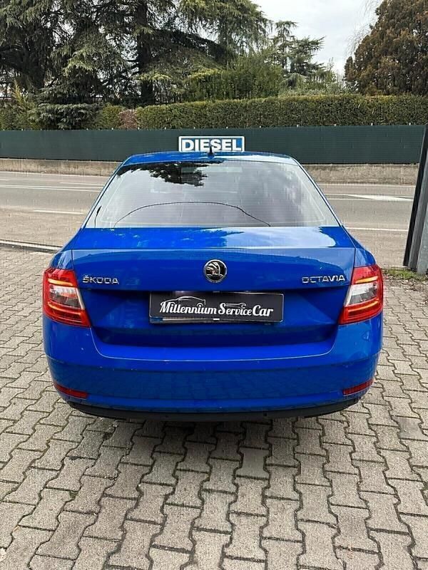 Usata Skoda Octavia Style 116 CV (85 kW) 2018 Blu/azzurro Berlina