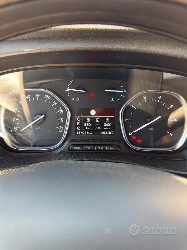 Usata Peugeot Expert 185 CV (136 kW) 2021 Bianco Furgone