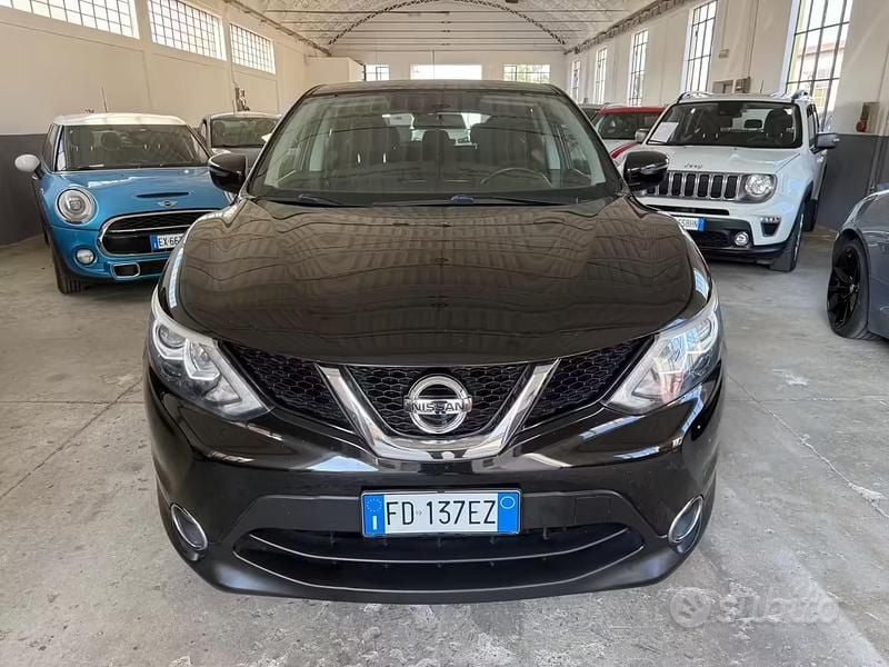 Usata Nissan Qashqai Acenta 110 CV (80 kW) 2016 Nero SUV