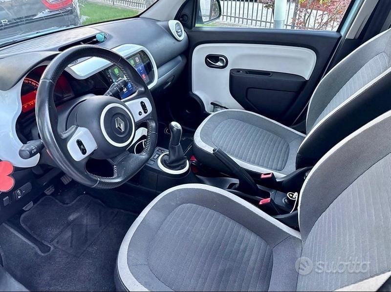 Usata Renault Twingo 69 CV (50 kW) 2024 Blu Utilitaria