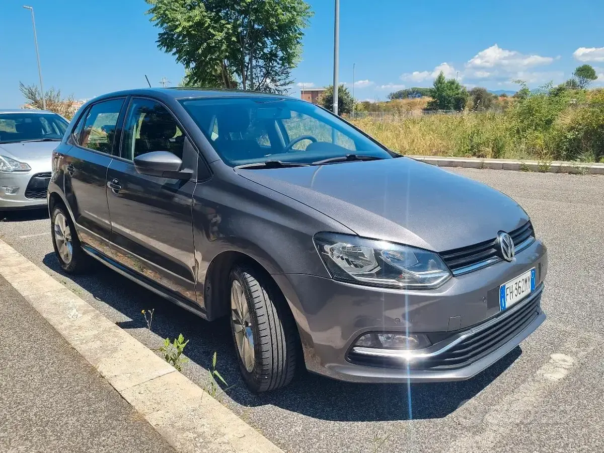 Usata VW Polo Highline 75 CV (55 kW) 2017 Grigio SUV