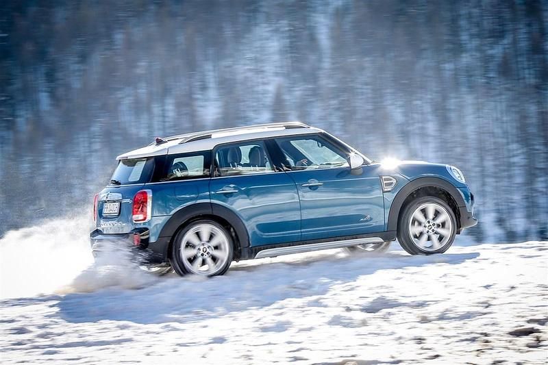 Usata Mini Cooper D Countryman 149 CV (109 kW) 2019 Marrone SUV