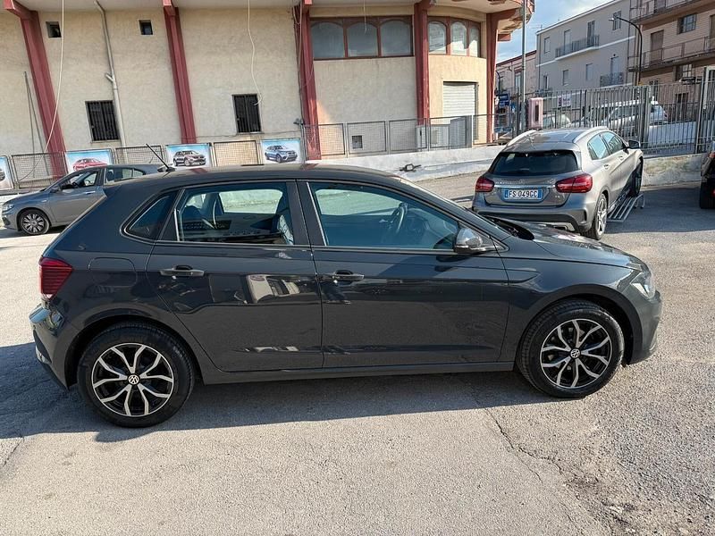 Usata VW Polo Trendline 80 CV (58 kW) 2018 Grigio Berlina