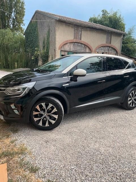 Usata Renault Captur Techno 140 CV (102 kW) 2023 Nero SUV