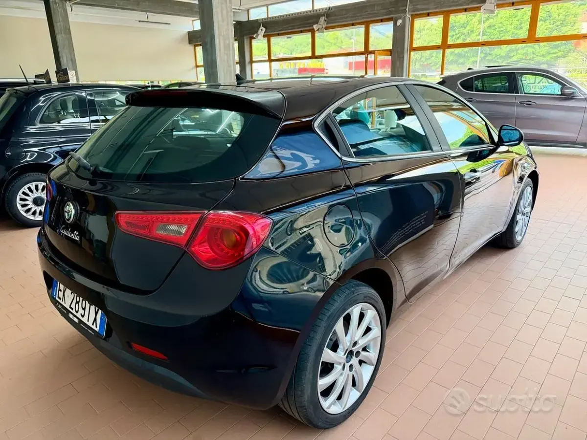 Usata Alfa Romeo Giulietta 105 CV (77 kW) 2011 Nero Utilitaria