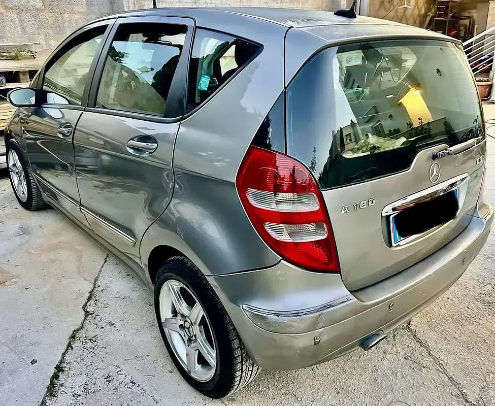 Usata Mercedes A180 Elegance 109 CV (80 kW) 2005 Monovolume