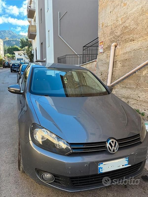 Grigio Usata 2012 VW Golf VI Tre volumi | 4000 € (Ottimo prezzo) - Immagine 1/4