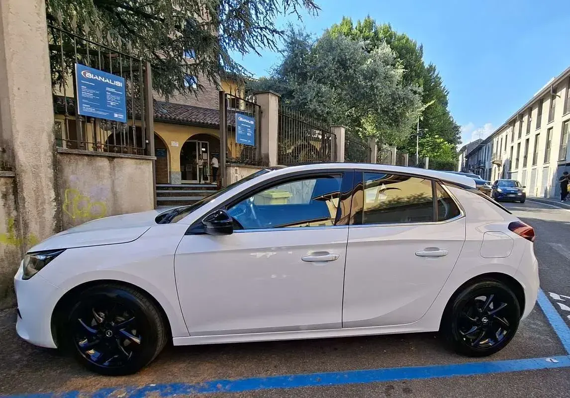 Usata Opel Corsa Elegance 75 CV (55 kW) 2021 Bianco Utilitaria