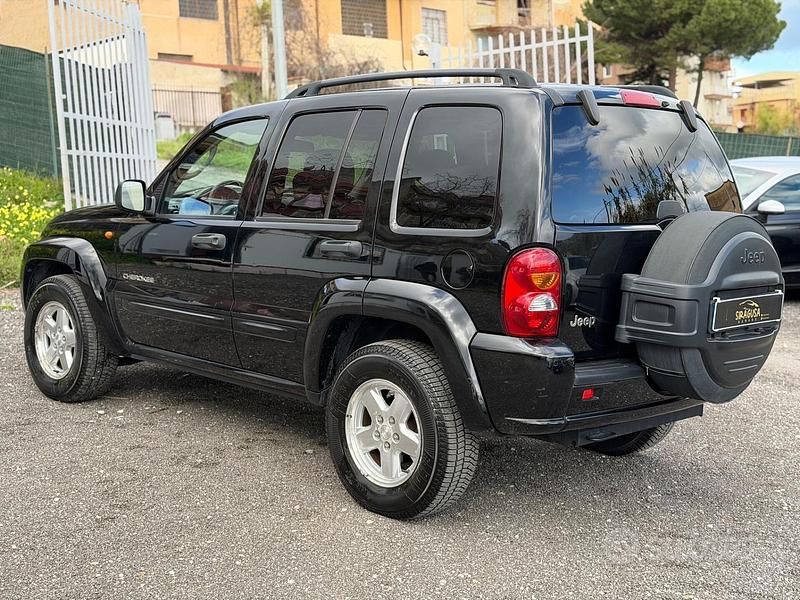 Usata Jeep Cherokee Limited 150 CV (110 kW) 2004 Nero SUV