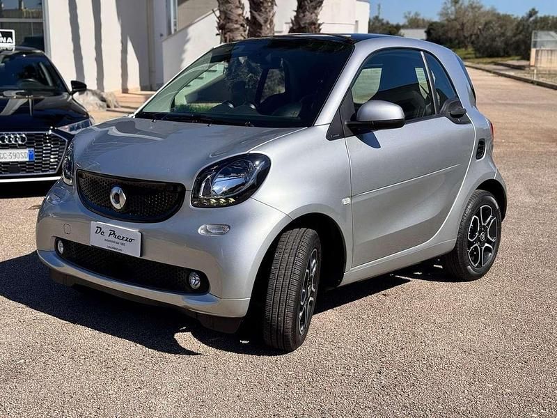 Argento Usata 2019 Smart ForTwo Coupé Passion Due volumi | 12.990 € (Buon prezzo) - Immagine 1/4