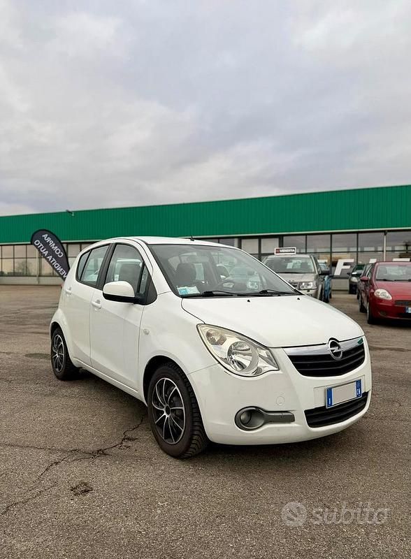 Usata Opel Agila 94 CV (69 kW) 2013 Bianco Utilitaria