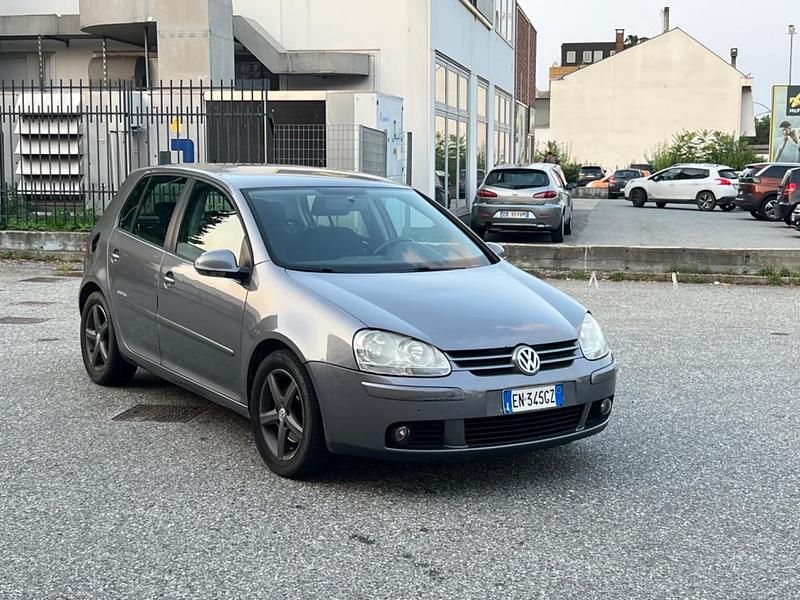 Usata VW Golf VI Comfortline 104 CV (76 kW) 2009 Grigio Utilitaria