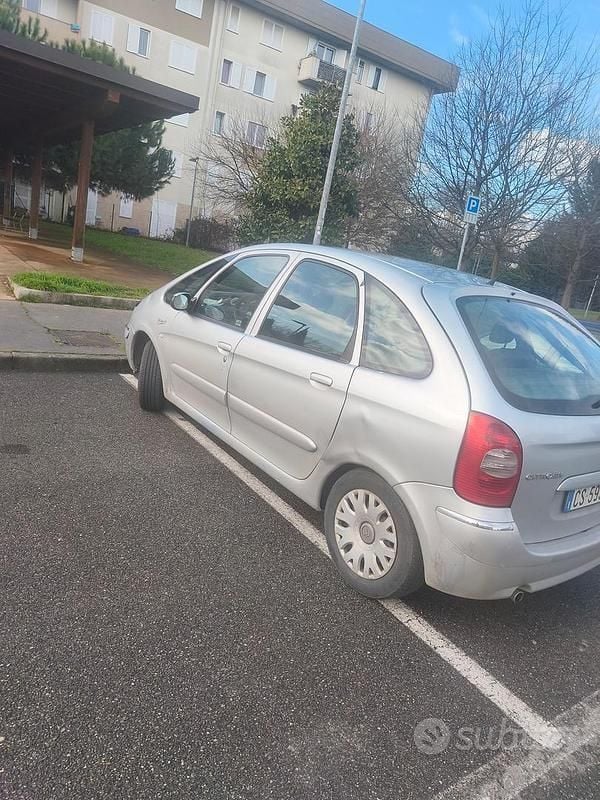 Usata Citroën Xsara Picasso 2004 Grigio Monovolume