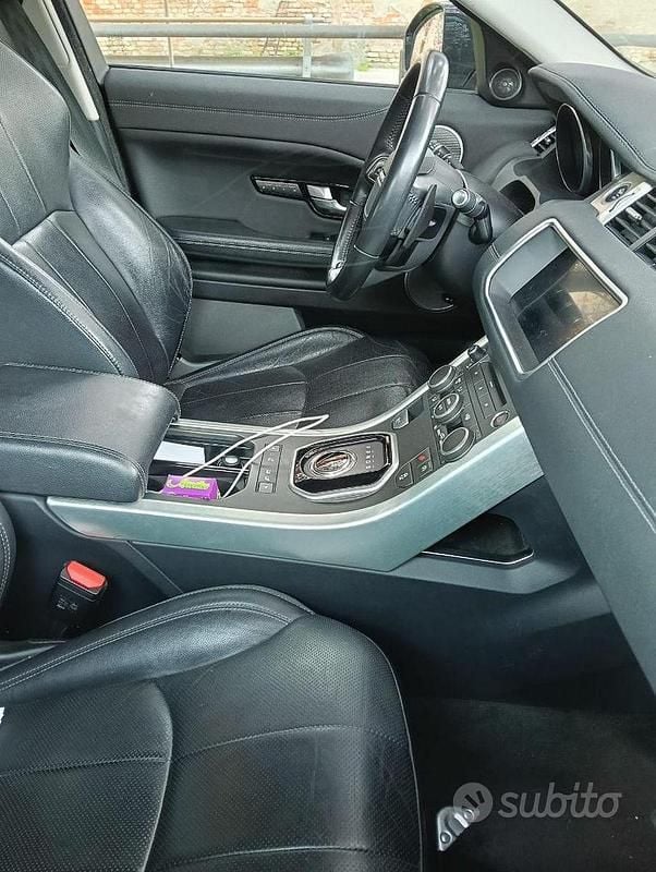 Usata Land Rover Range Rover evoque 150 CV (110 kW) 2017 Verde SUV