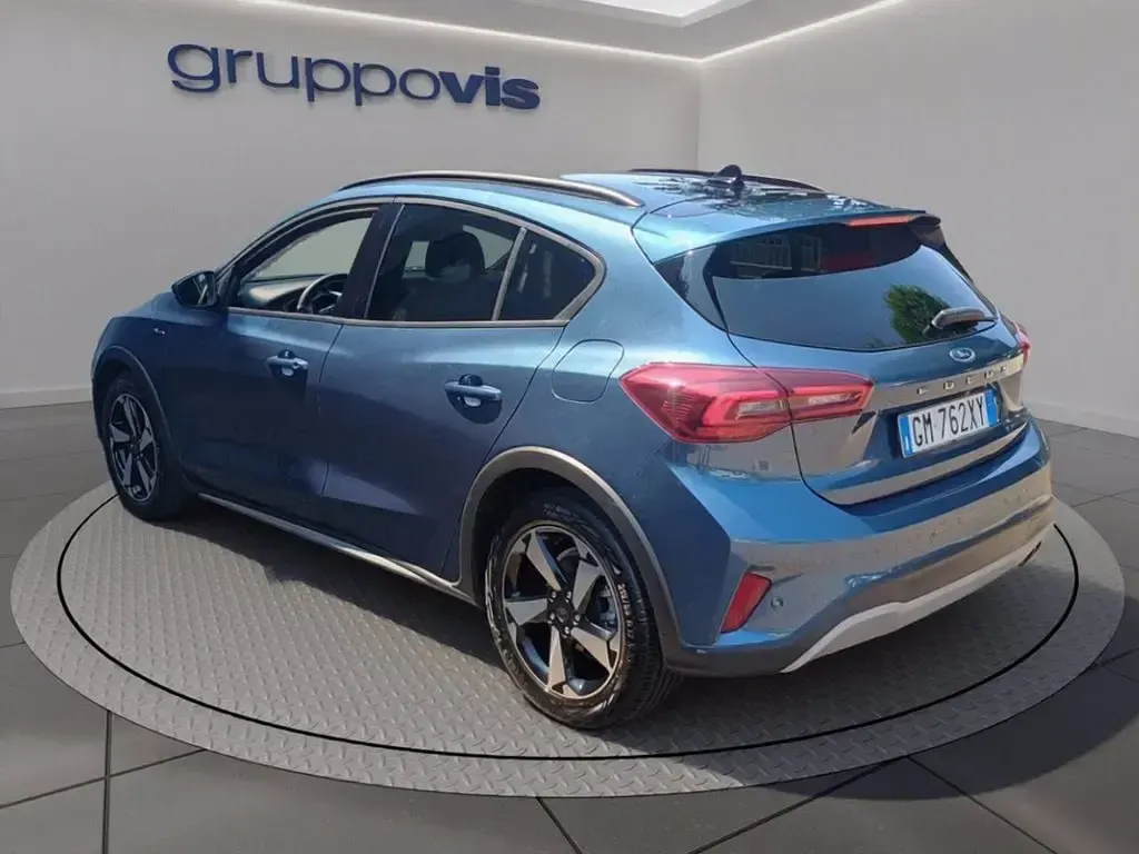 Usata Ford Focus Active 125 CV (91 kW) 2023 Chrome blue SUV