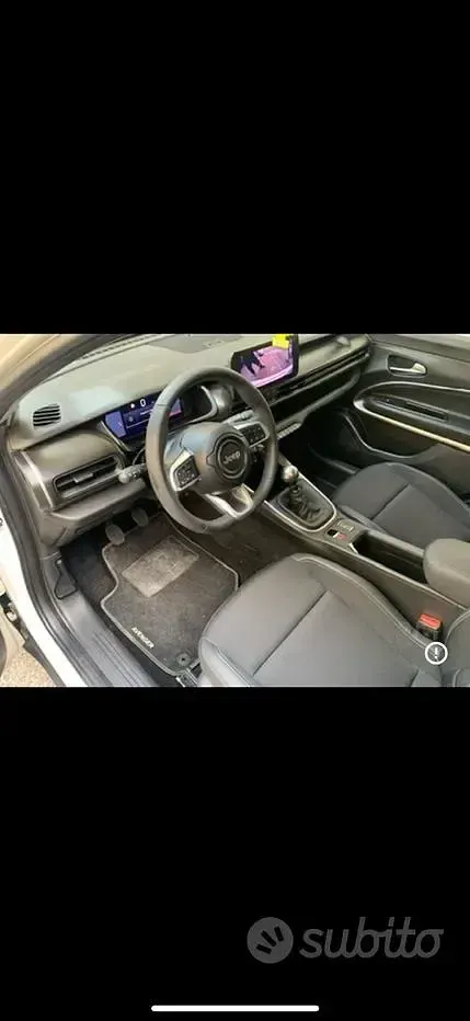 Usata Jeep Avenger 101 CV (74 kW) 2025 Bianco SUV