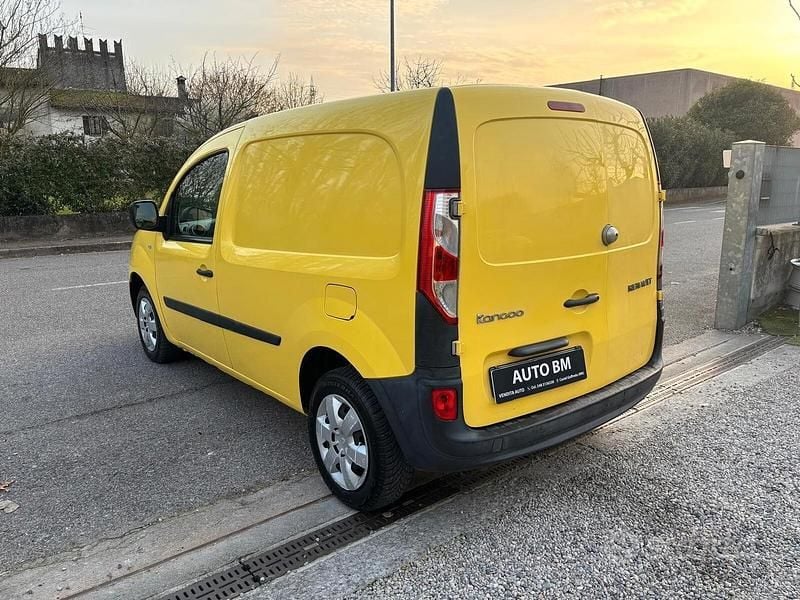 Usata Renault Kangoo LIMITED 110 CV (80 kW) 2019 Giallo Monovolume