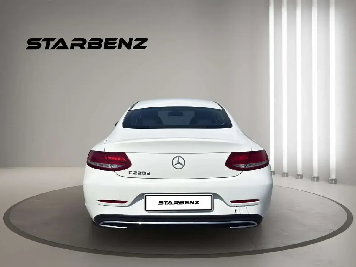Usata Mercedes C220 Premium Plus 170 CV (125 kW) 2018 Bianco Coupé