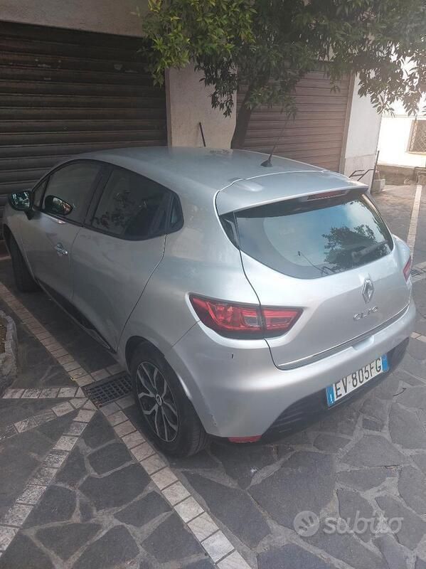 Usata Renault Clio IV 73 CV (53 kW) 2014 Grigio Berlina