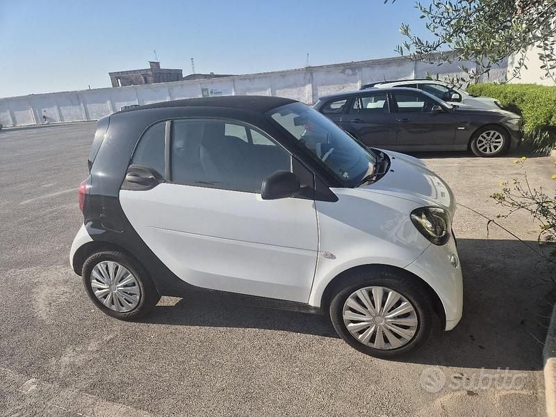 Begagnad Smart ForFour 2018 Halvkombi