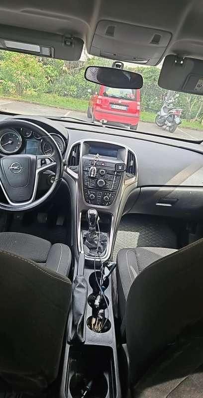 Usata Opel Astra 125 CV (91 kW) 2012 Nero Station wagon