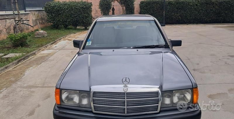 Usata Mercedes 190 1992 Grigio Berlina