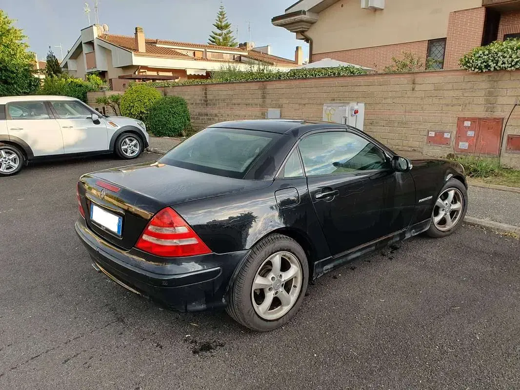 Usata Mercedes SLK200 163 CV (119 kW) 2003 Nero Cabrio