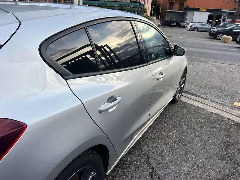 Usata Ford Focus ST-Line 155 CV (114 kW) 2024 Argento Berlina