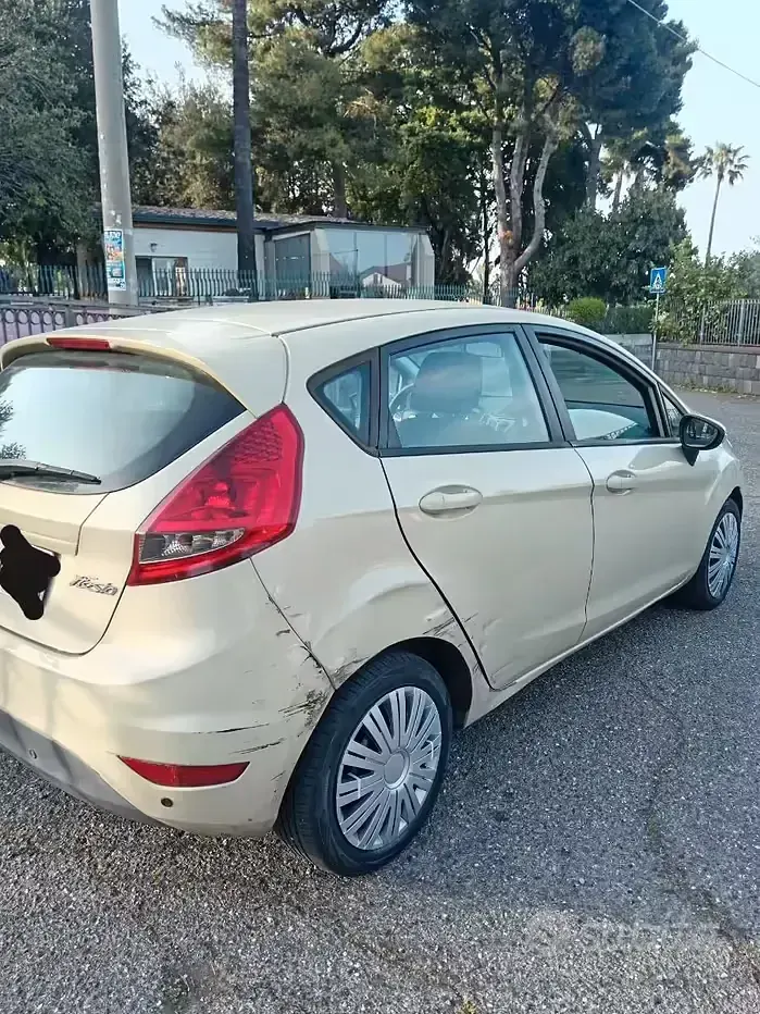 Usado Ford Fiesta 82 HP (60 kW) 2009 Citadino