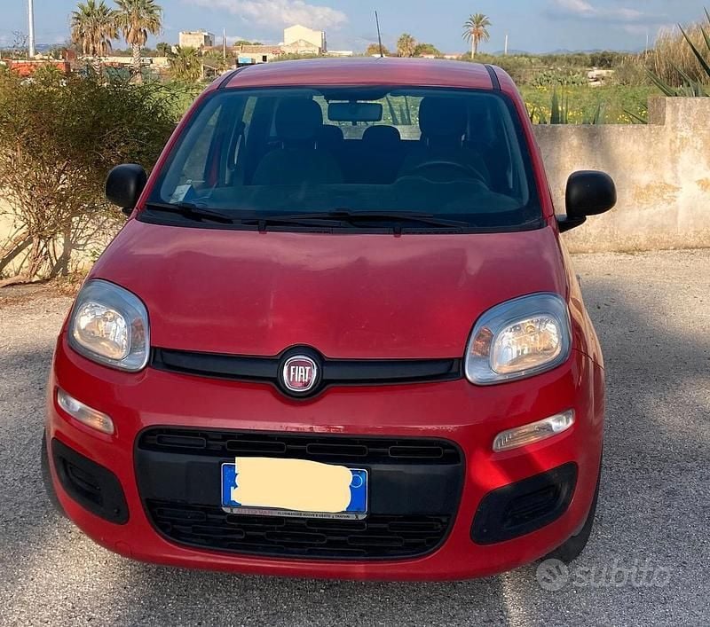 Usata Fiat Panda Easy 69 CV (50 kW) 2019 Rosso Utilitaria