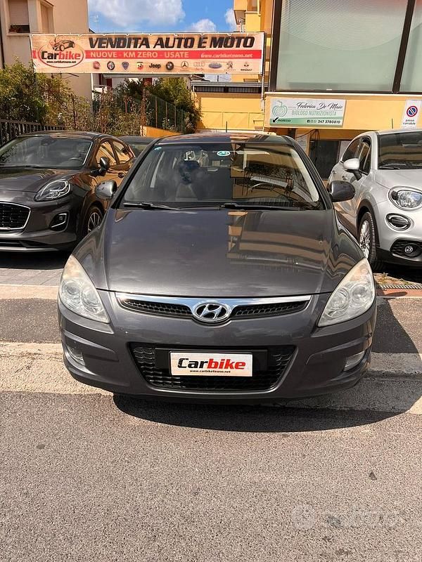 Occasion Hyundai i30 90 PK (66 kW) 2009 Grijs Sedan