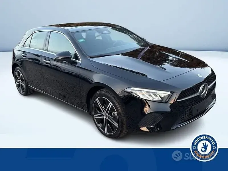Nuova Mercedes A250 2026 Nero Berlina