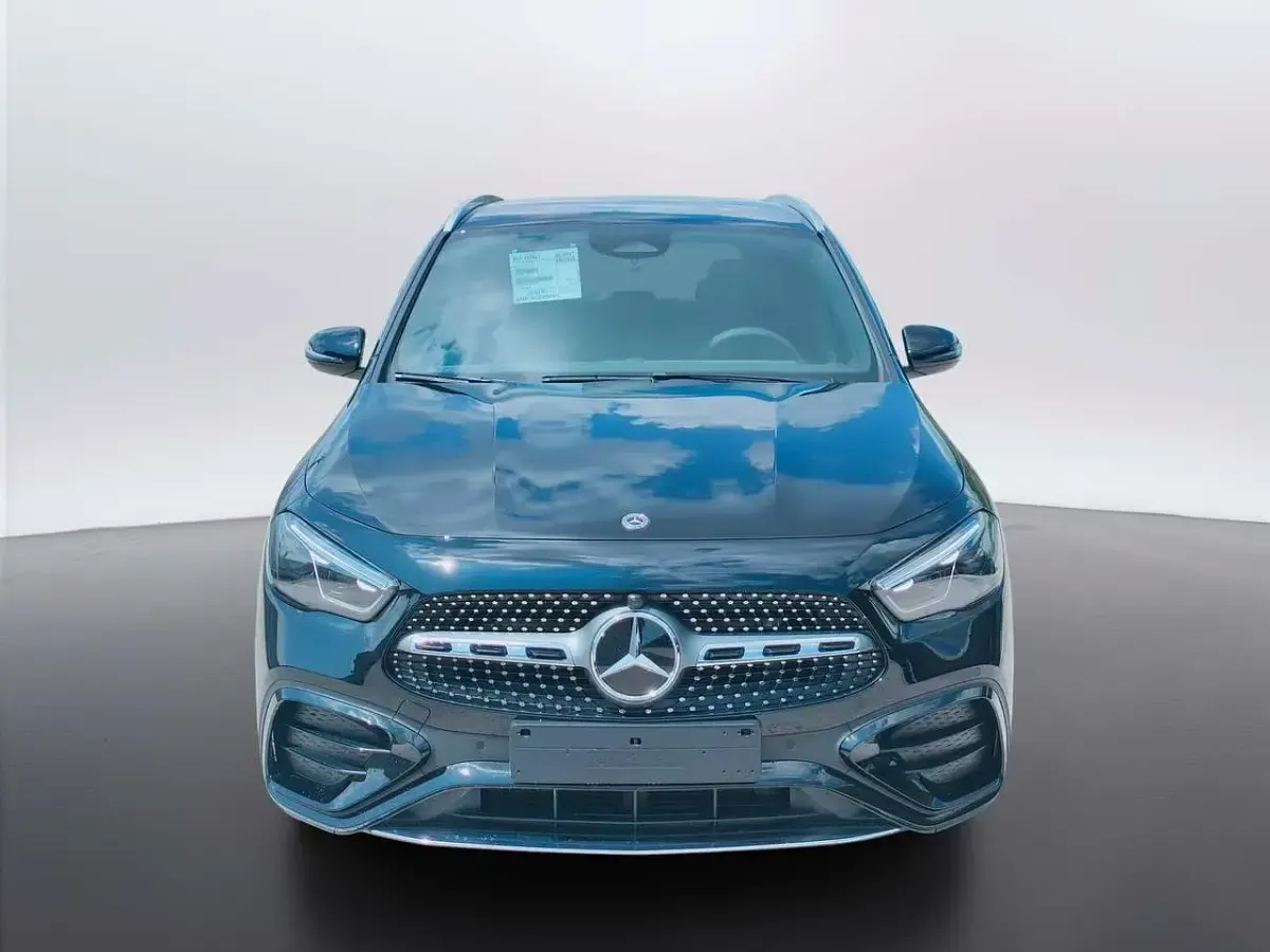 Nuova Mercedes GLA200 150 CV (110 kW) 2026 Nero notte SUV