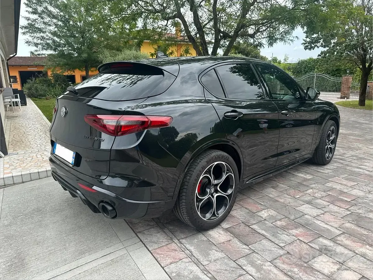 Usata Alfa Romeo Stelvio Veloce 210 CV (154 kW) 2020 Nero SUV