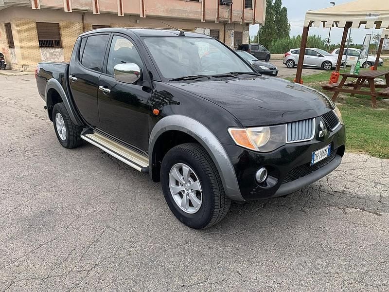 Usata Mitsubishi L200 167 CV (122 kW) 2008 Pick-up