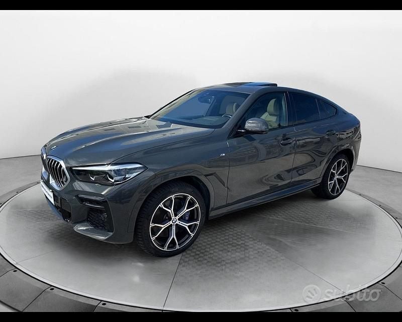 Grigio Usata 2022 BMW X6 M Sport SUV | 65.900 € (Buon prezzo) - Immagine 1/3