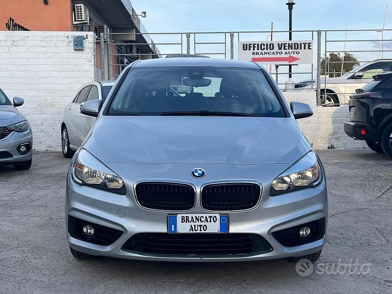 Usata BMW 218 Advantage 135 CV (99 kW) 2017 Grigio Monovolume