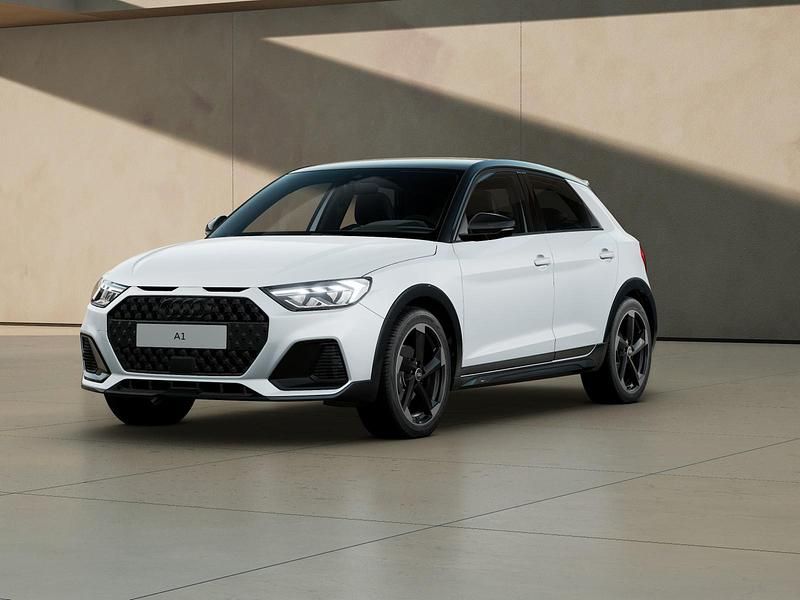 Nuova Audi A1 Comfort 116 CV (85 kW) 2026 Bianco ghiacciaio metallizzato nero mito SUV