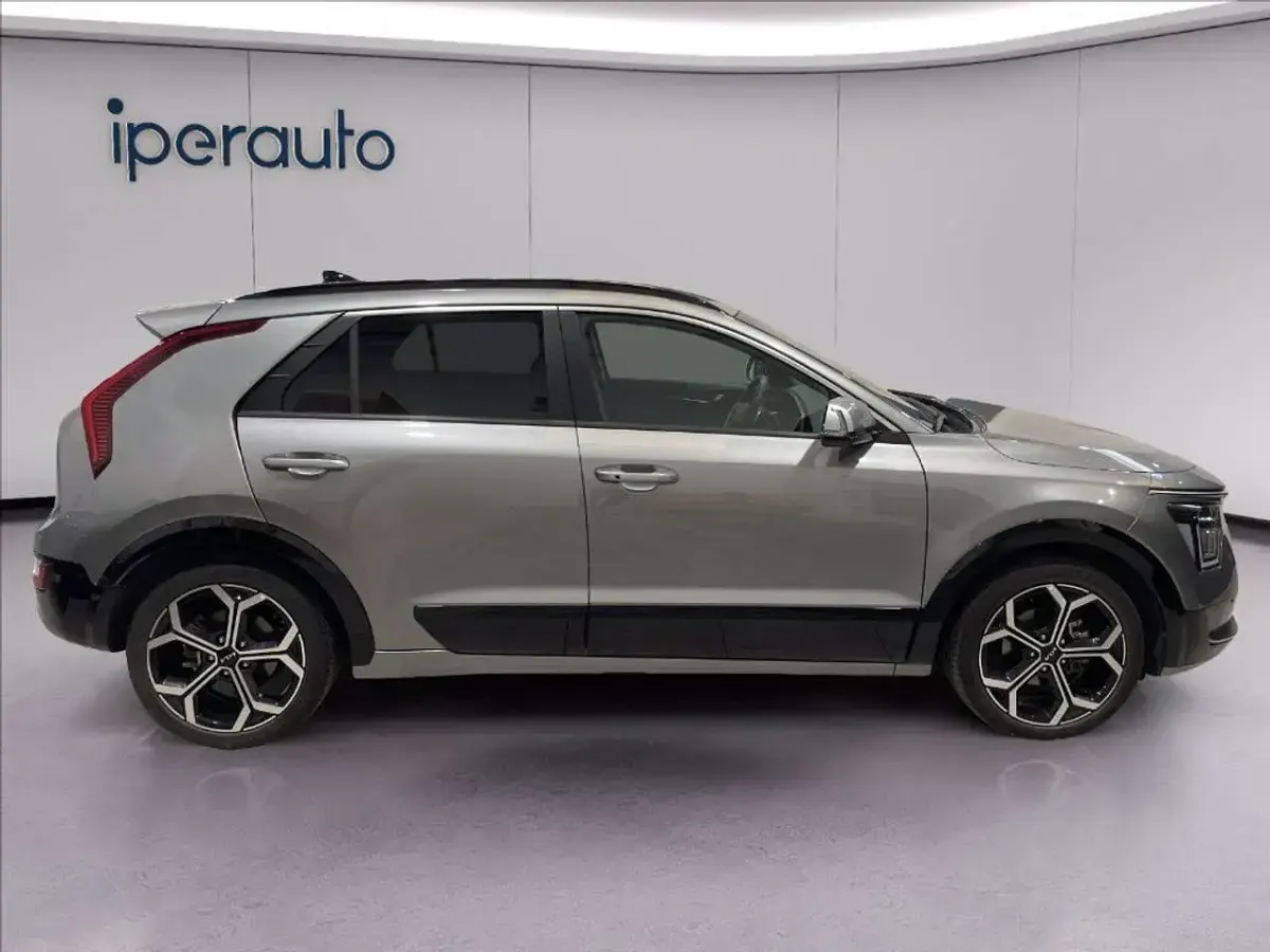 Usata Kia Niro 141 CV (103 kW) 2022 Grigia SUV