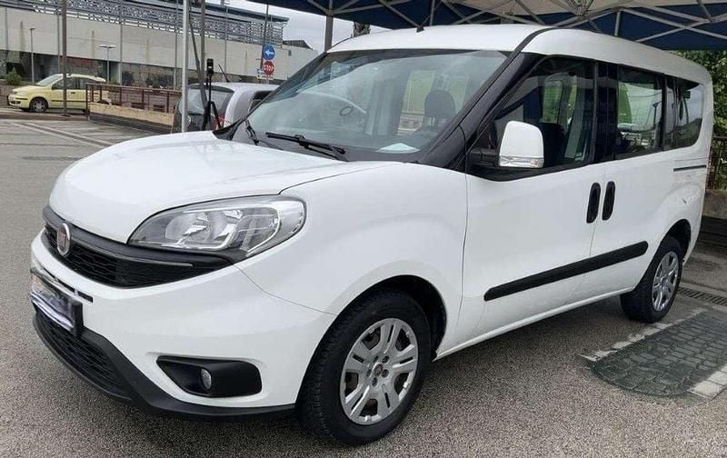 Usata Fiat Doblò Easy 95 CV (69 kW) 2018 Monovolume