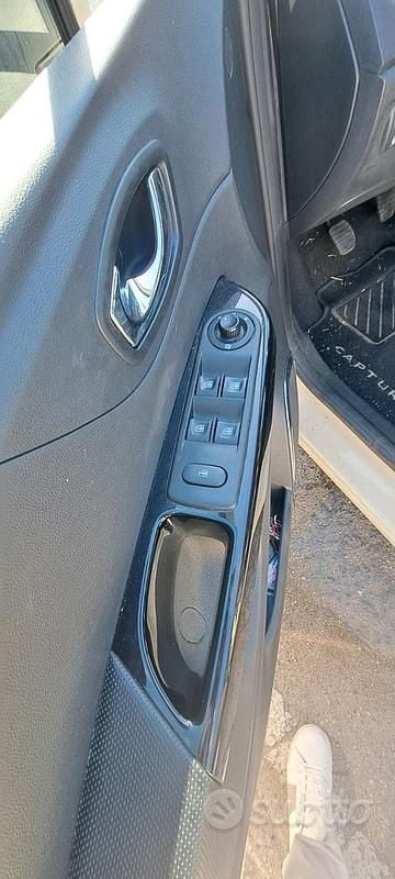 Usata Renault Captur 90 CV (66 kW) 2016 Bianco SUV